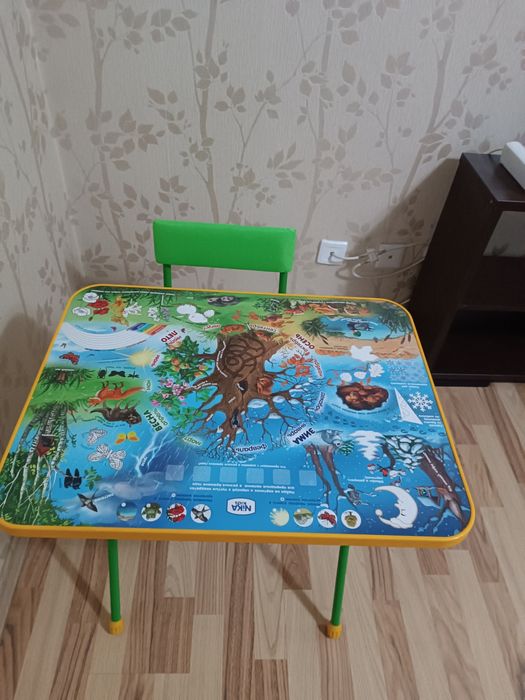 Детский стол и стул