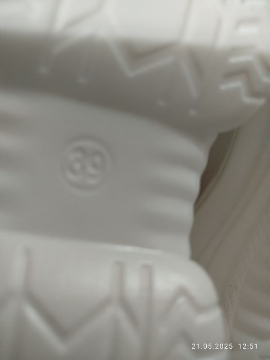 Босоножки новые 38 размер