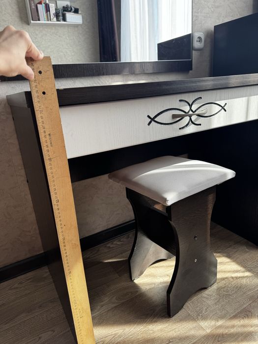 Туалетный столик и тумба