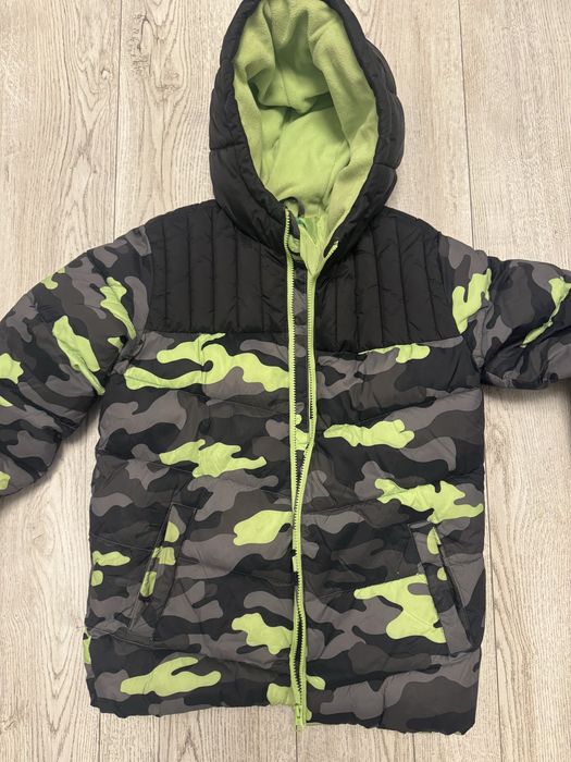 Продам детские куртки