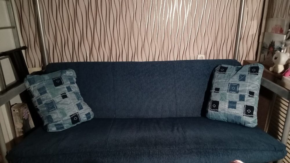 Двухъярусная кровать