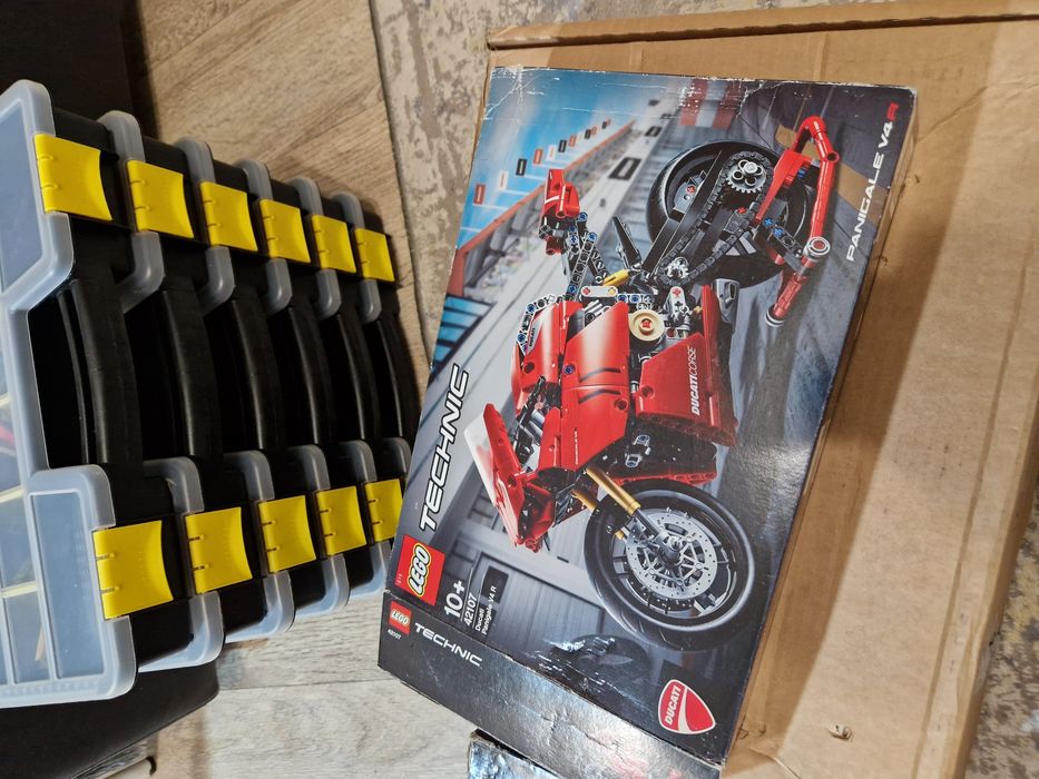 Продам Lego technic наборы