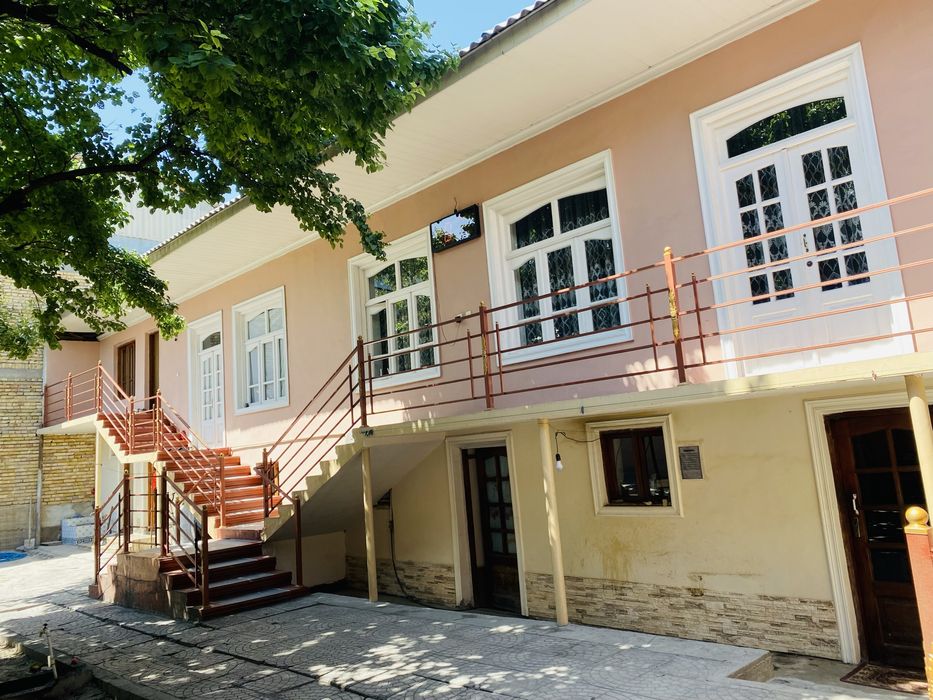 Andijon shaxridagi 4 sotixlik hovli