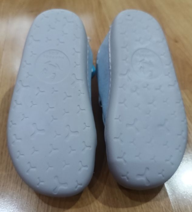 Нови боси обувки