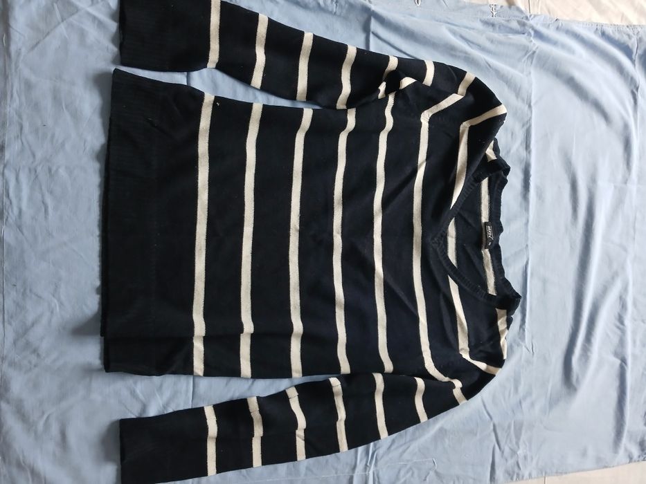 Vând lot 12 pulovăr mărimea M