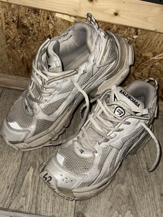 Balenciaga Runner 42