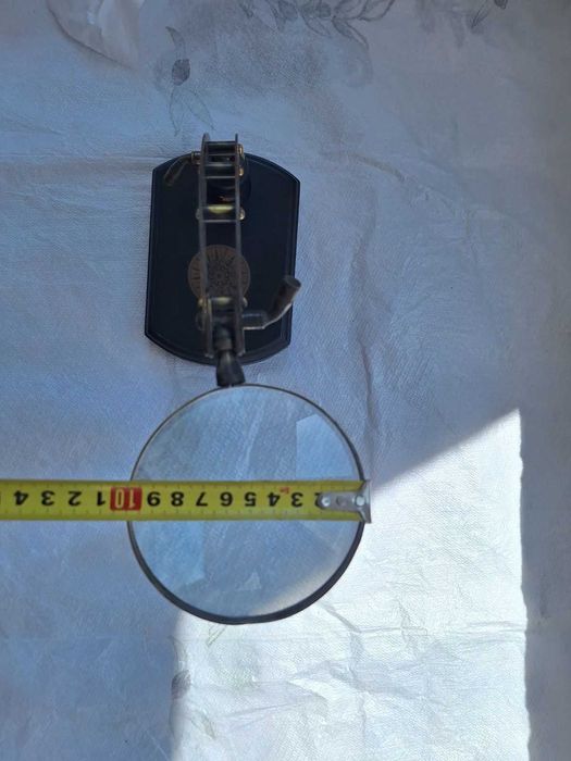 Настолна лупа с ретро дизайн