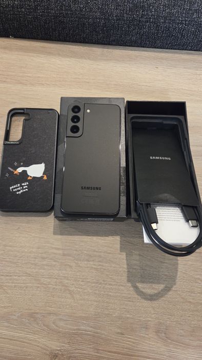Samsung S 22 8GB/128 GB