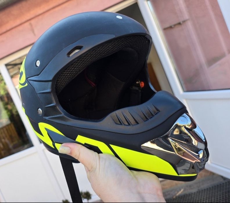 Vand casca de protectie ptr Atv