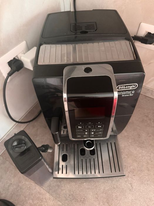 Espressor DeLonghi Dinamica Aroma Bar