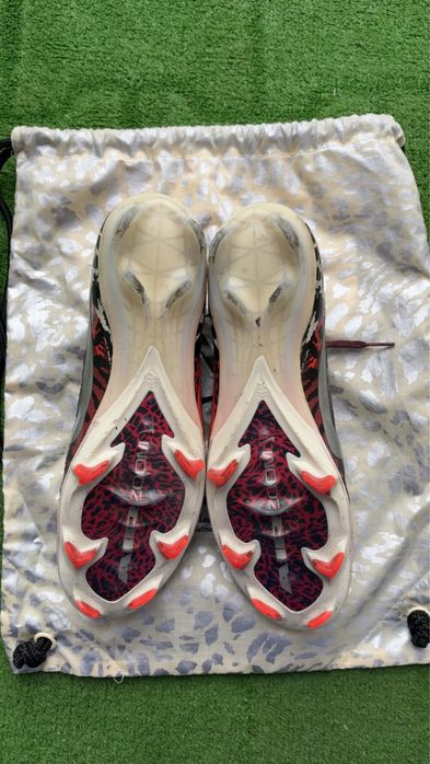 Mercurial superfly