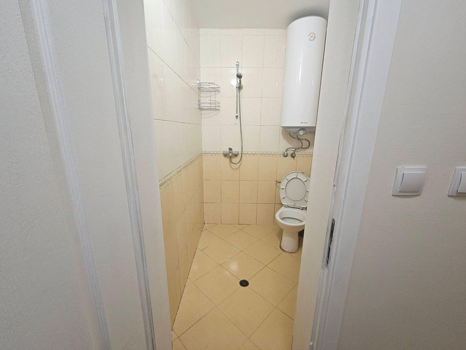 Дава се под наем Двустаен апартамент в Варна, Левски - 65 кв.м за 478.38 € - Снимка #4