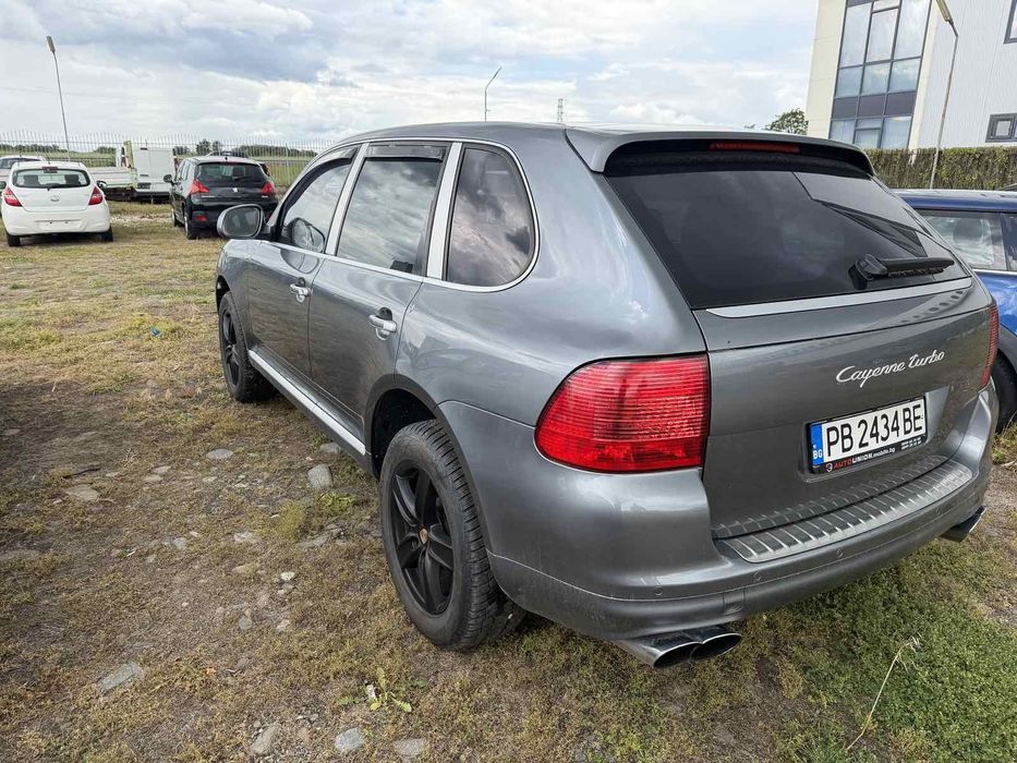 Porsche Cayenne 4500 turbo