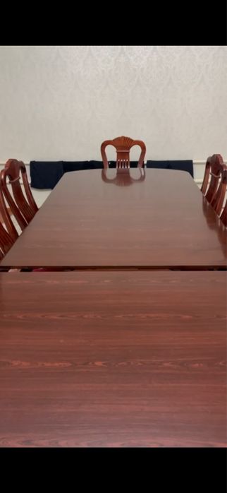 Продается стол со стульями