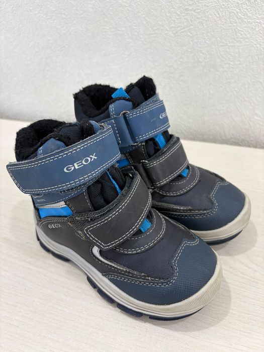 Продаю зимние ботинки для мальчика