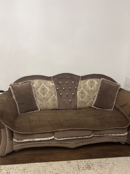 Продам Диван 2 и 3 в хорошем состоянии