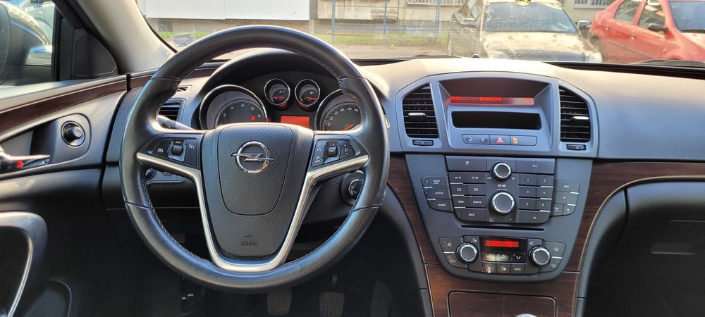 Opel Insignia 2009г - 220k.c