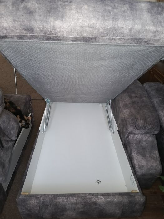 Продам угловой диван в хорошем состоянии