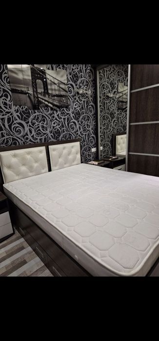 Кровать 2х спальная с ортопедическим матрасом и  ящиками для хранения!