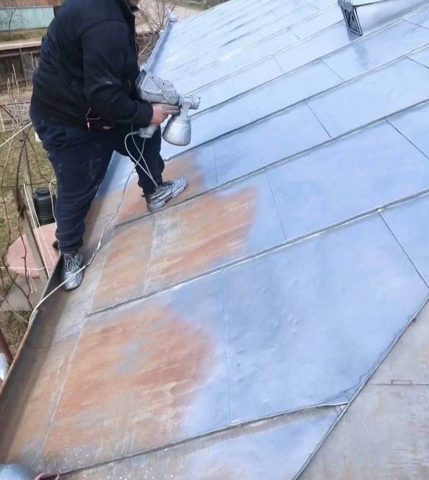 Vopsim orice tip de tablă pe acoperisuri la case/vile/biserici, structuri metalice si alte suprafete