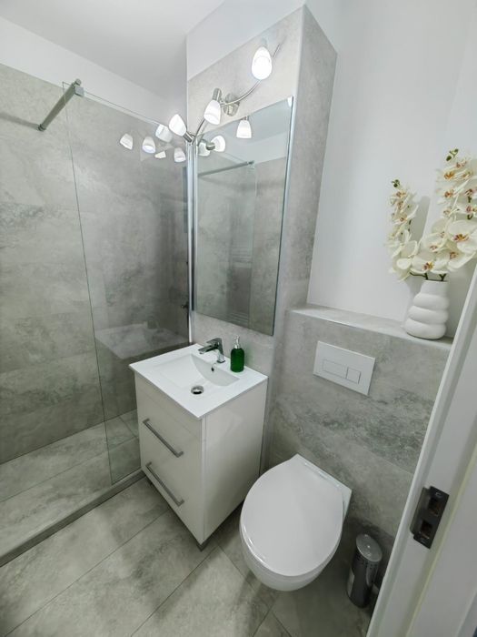 Apartament 3 camere decomandat zona podgoria cu loc de parcare
