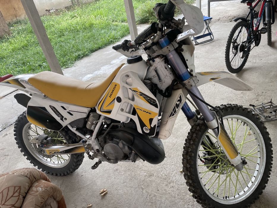 Эндуро Honda CRM 250 R