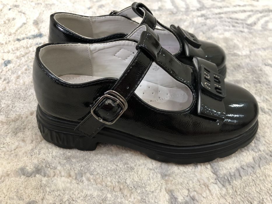 Срочно обувь на девочку