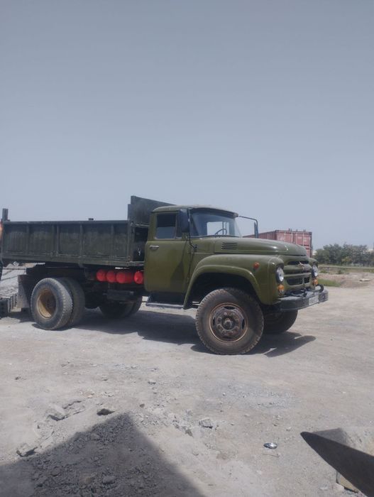 Зил 30 Самосвал ишлаб турган машина