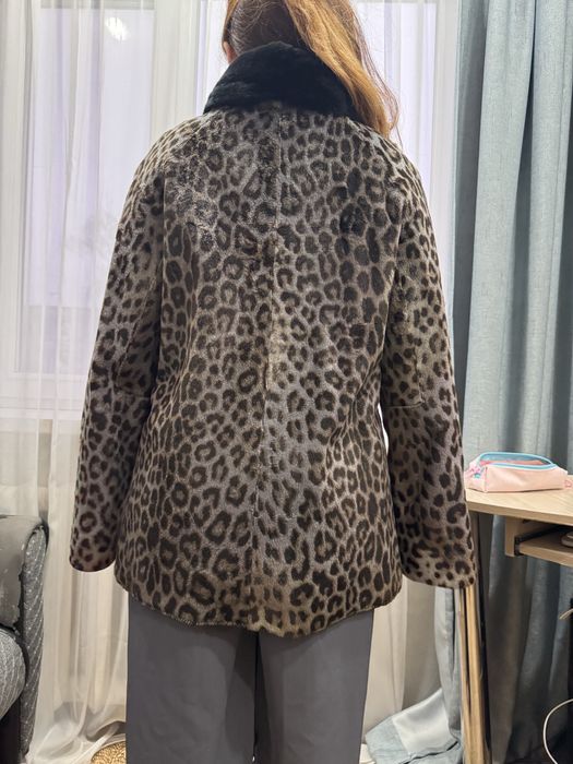 Шуба демисезонная.