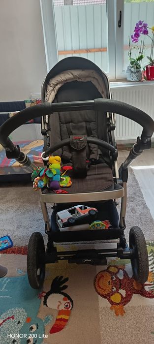Vând cărucior 3in 1 marca Hartan