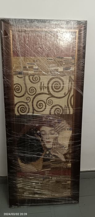 Картины в рамках