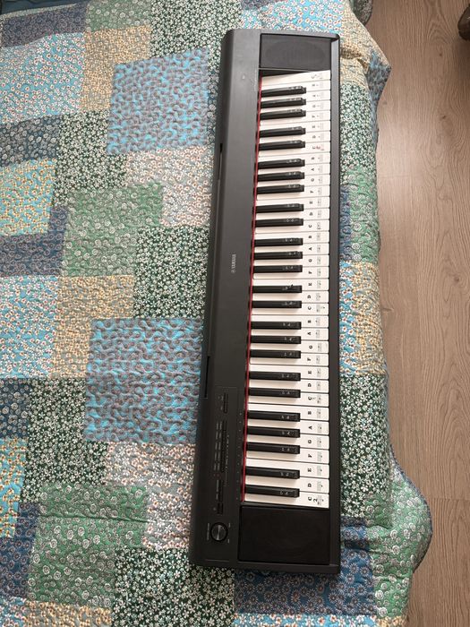 Pian digital Yamaha NP-12 (61 clape)