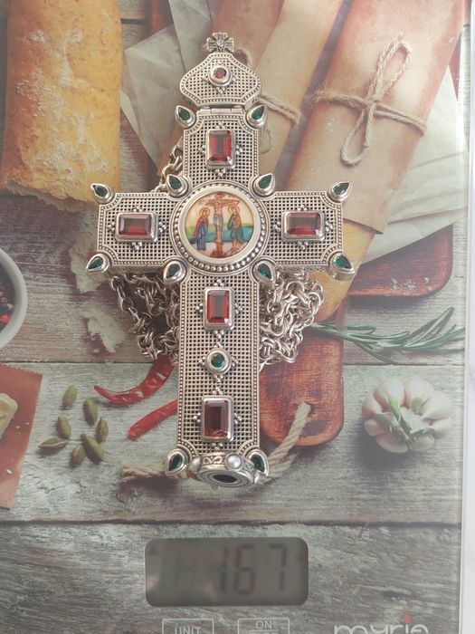 Vand Cruci Argint pur suflate cu Aur 24 de k pectorale deosebite.
