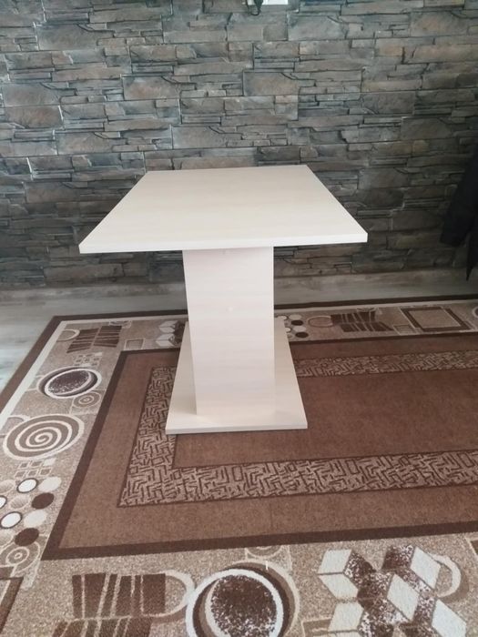 Холна.      маса