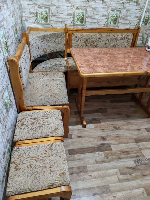 Кухонный уголок + стол