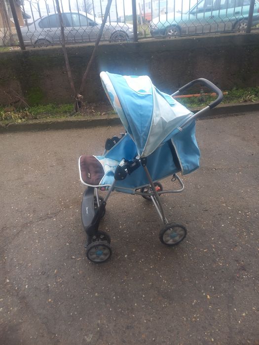 Бебешка синя количка