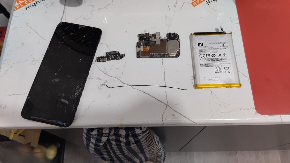 Редми 9с на запчасти