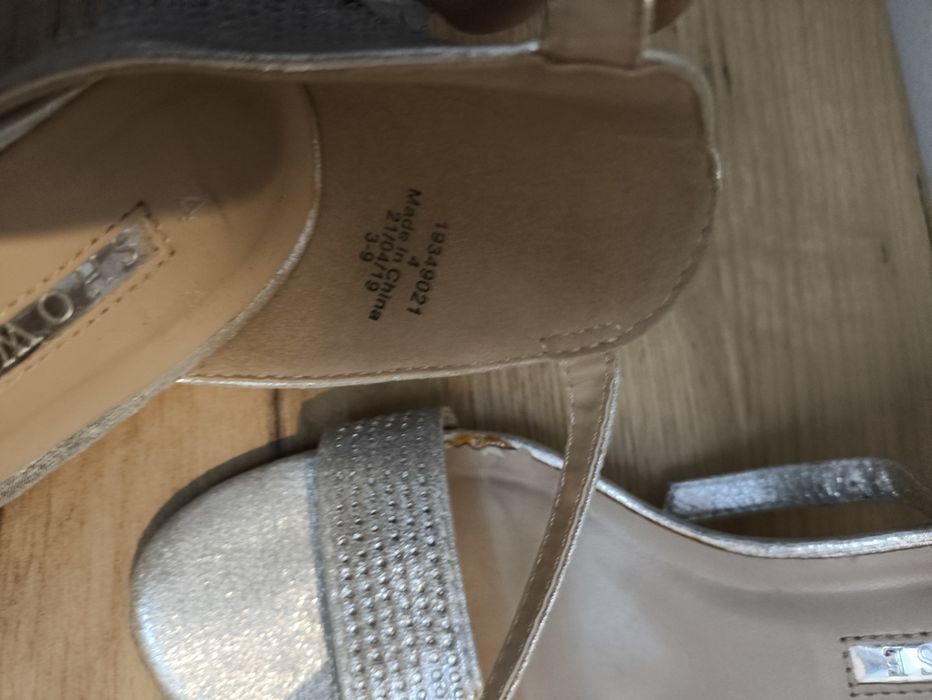 Официални обувки 37 сребристо и розово злато