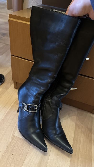 Зимние женские сапоги