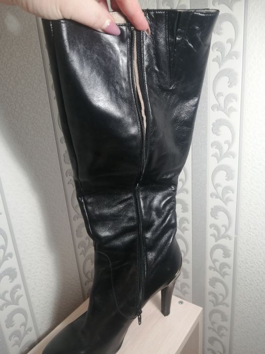 Продам кожаные сапоги