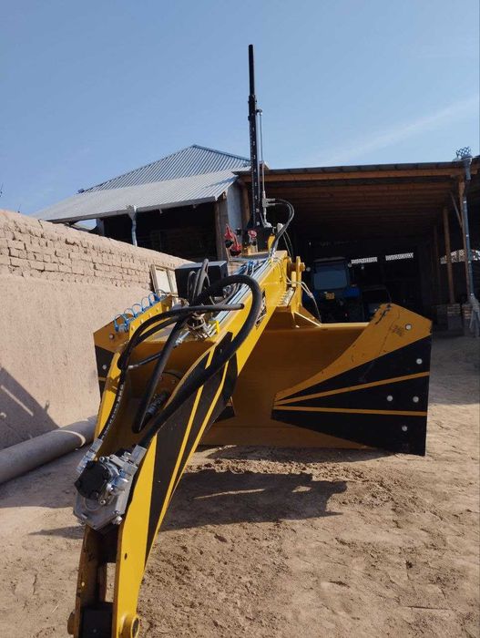 Лазерный планировщик сотилади 3 метргача