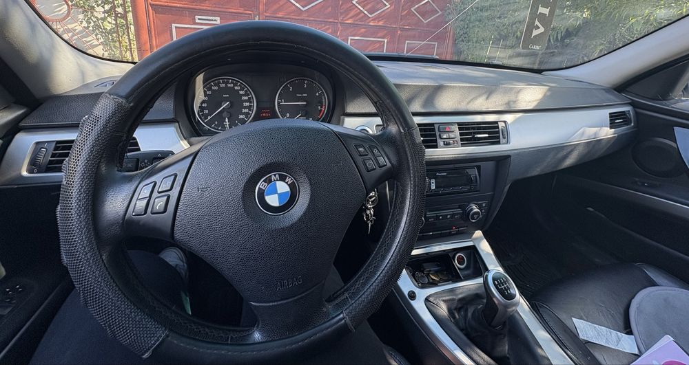 Vând BMW Seria 3 E91 320d, 2008 – Touring, diesel
