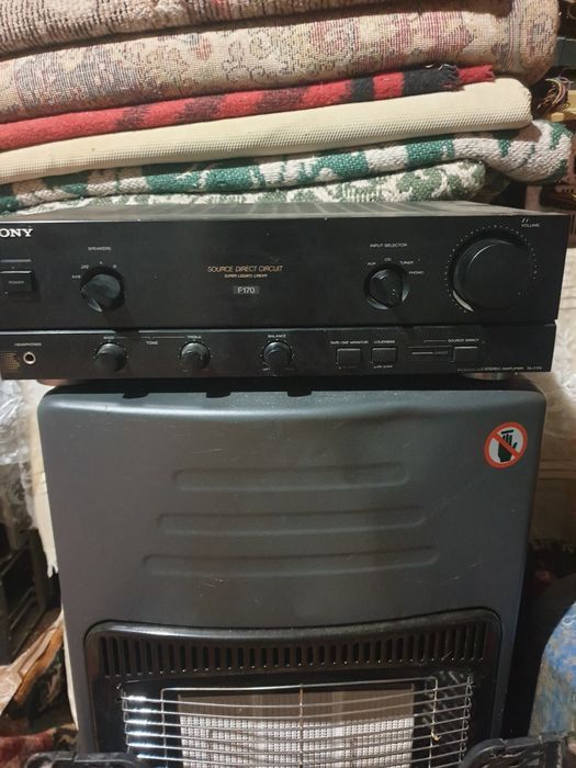 Vind Amplificator în stare foarte bună de funcționare