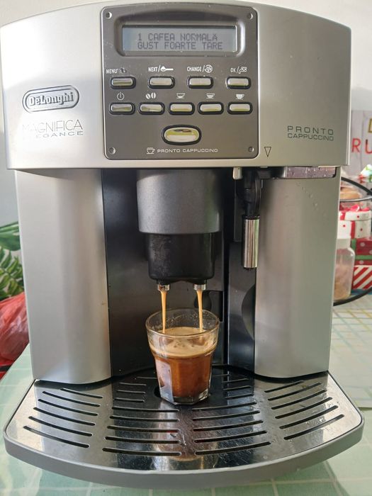 Vând DeLonghi Magnifica ELEGANCE Cappuccino și Perfecta Capuccino