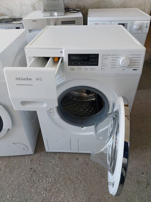 Пералня Miele W1  Power Wash 8кг
Цена:490евро
Капацитет на пране 8 кг.