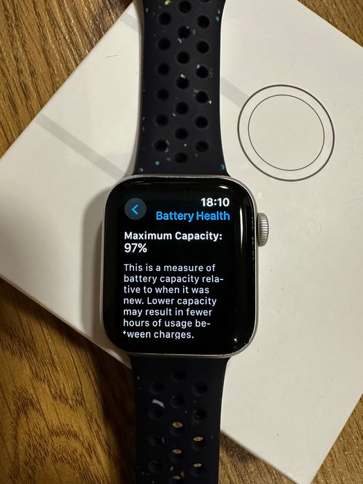 Apple Iwatch 4 40mm Grey BH 97%