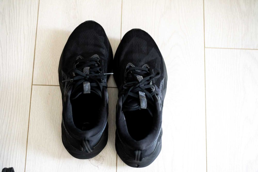 Asics Novablast 5 Black 41,5