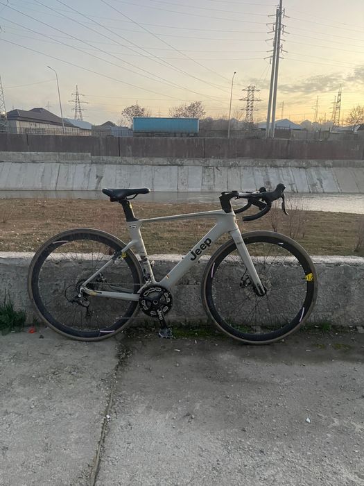 Шоссейнный велосипед Jeep