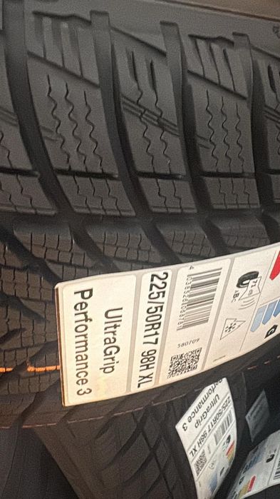 Anvelope iarna goodyear 225/50/17  ultra grip