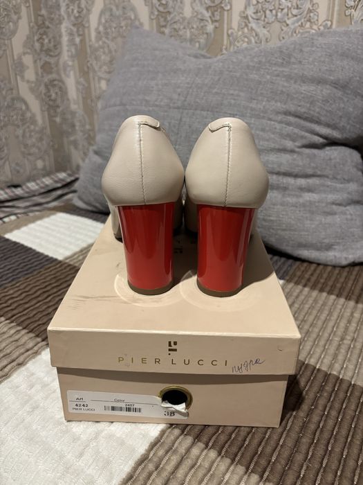 Продам туфли Polann